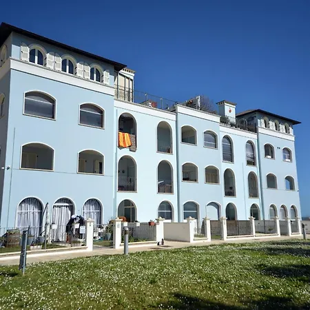Brezza Marina A Due Passi Dal Mare Apartment